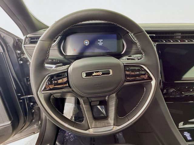 New 2025 Jeep Grand Cherokee Overland image 11