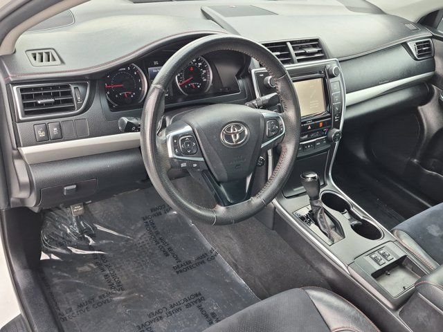 Used 2017 Toyota Camry XSE w/ Moonroof Package FWD image 17