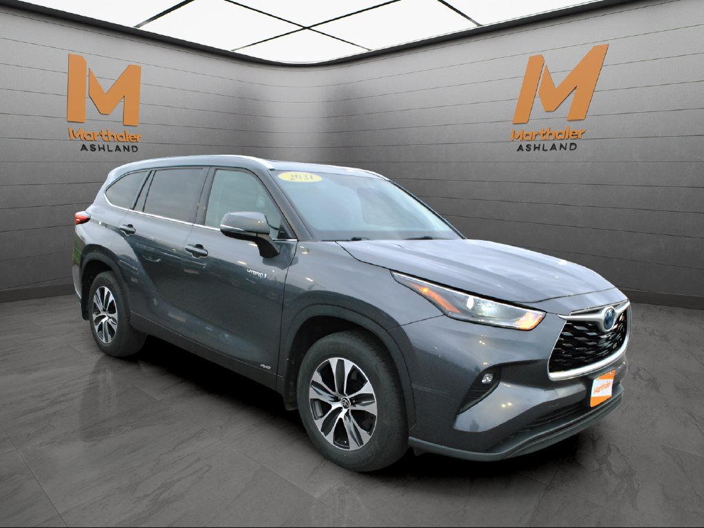 Used 2021 Toyota Highlander XLE AWD/4WD image 5