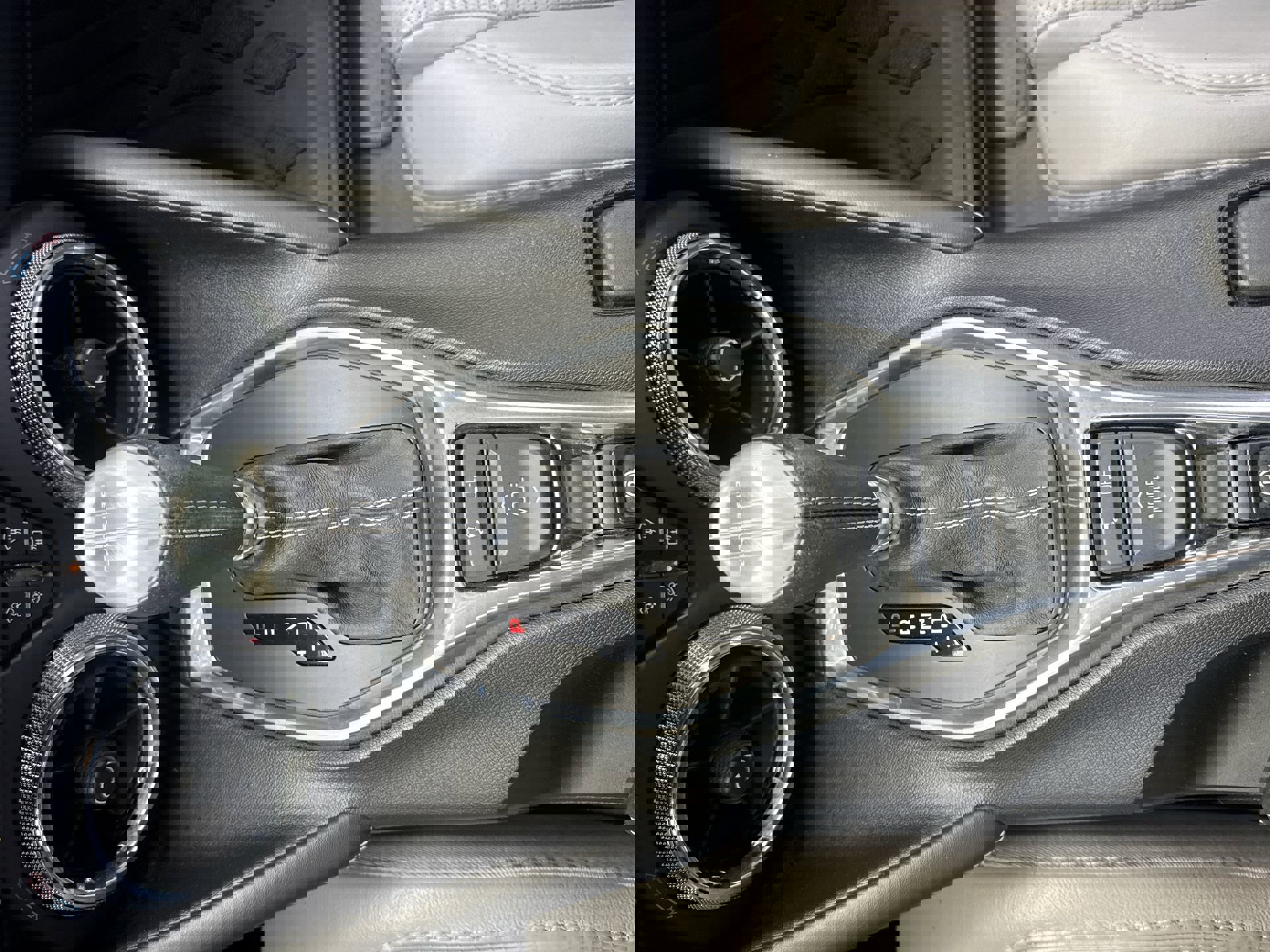 Used 2018 Chevrolet Camaro SS image 19