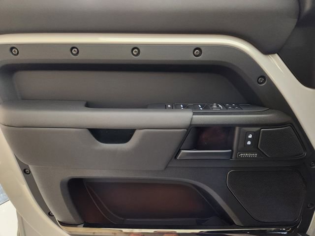 New 2026 Land Rover Defender 110 OCTA image 23