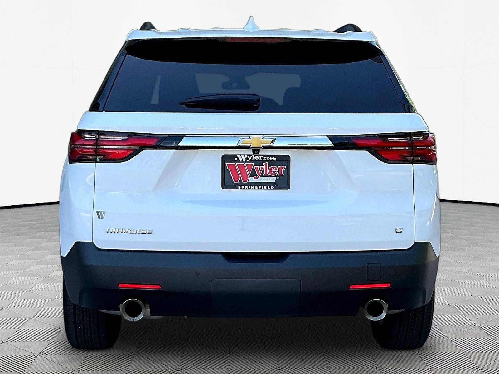 Used 2022 Chevrolet Traverse LT FWD image 5