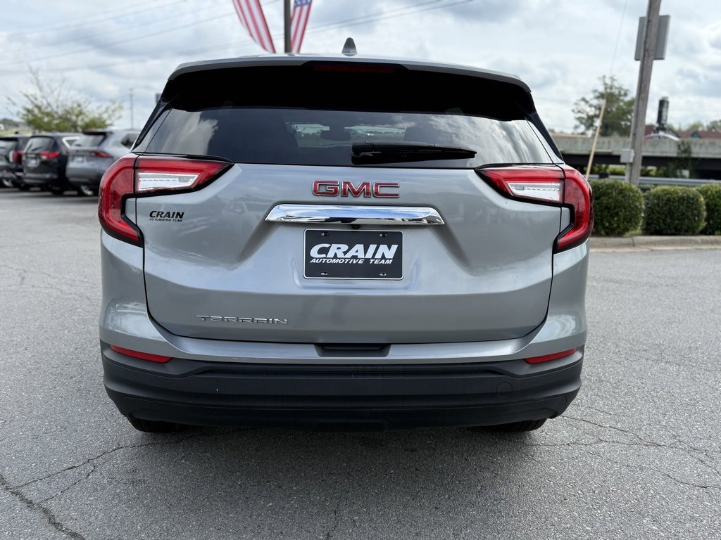 Used 2024 GMC Terrain SLE image 6