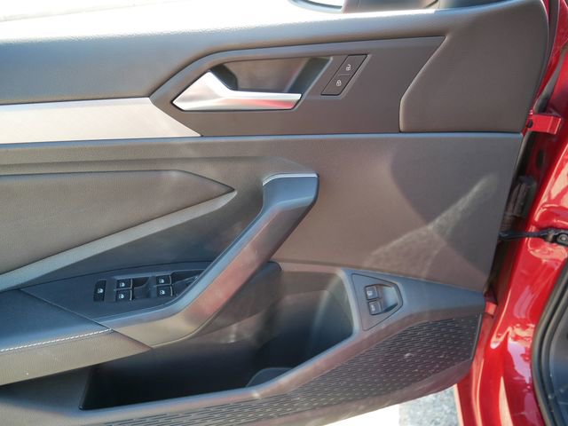 Used 2023 Volkswagen Jetta SE w/ Panoramic Sunroof Package image 16