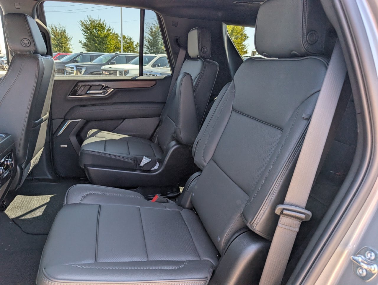 New 2027 GMC Yukon Denali w/ Sun & Power Step Package AWD/4WD image 20