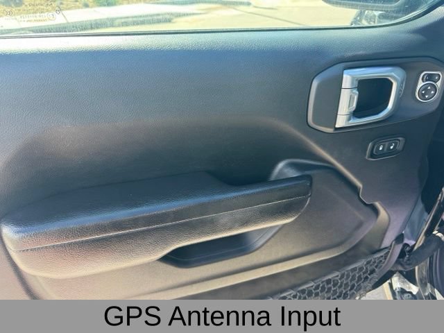 Certified 2022 Jeep Gladiator Sport AWD/4WD image 15