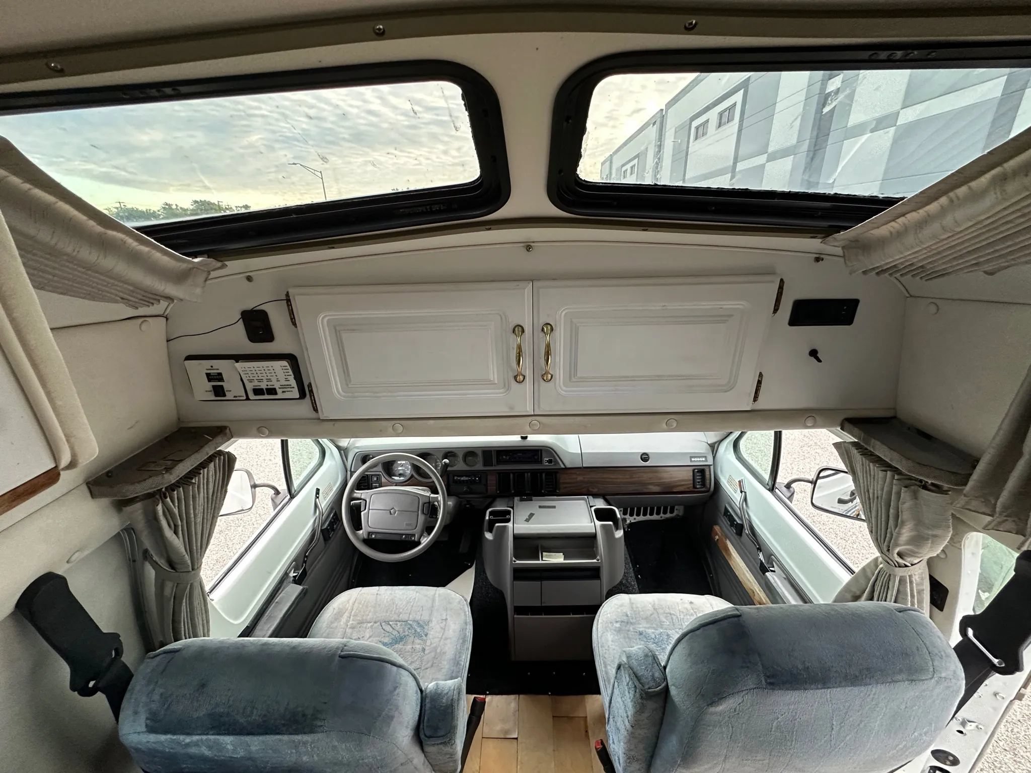 Used 1997 Dodge B3500 RWD image 30