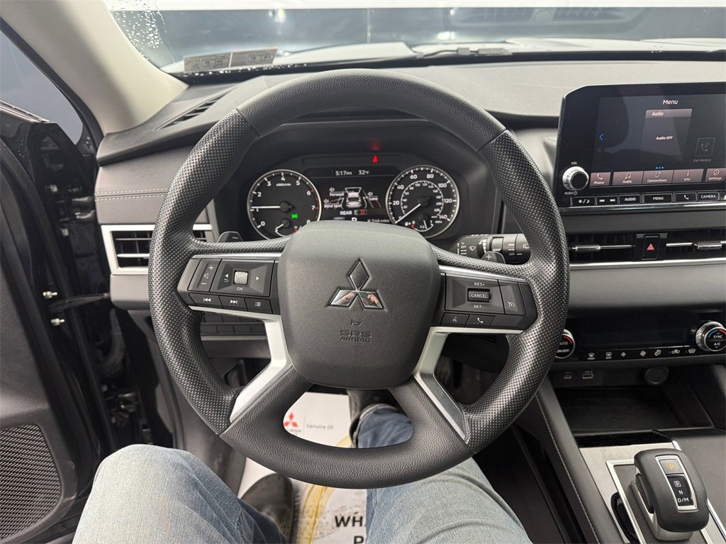 Used 2022 Mitsubishi Outlander ES image 15