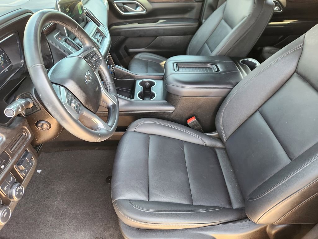 Used 2024 Chevrolet Tahoe Z71 w/ Luxury Package AWD/4WD image 13