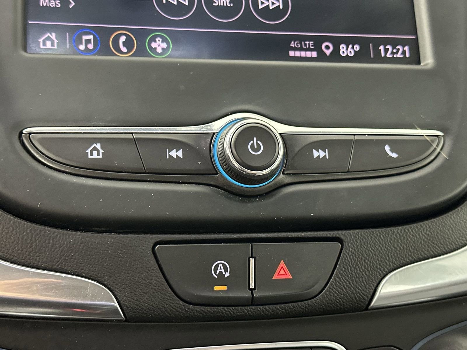 Used 2022 Chevrolet Equinox LS image 18