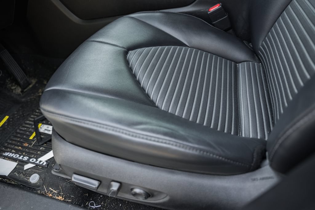 Used 2021 Toyota Highlander XSE AWD/4WD image 36