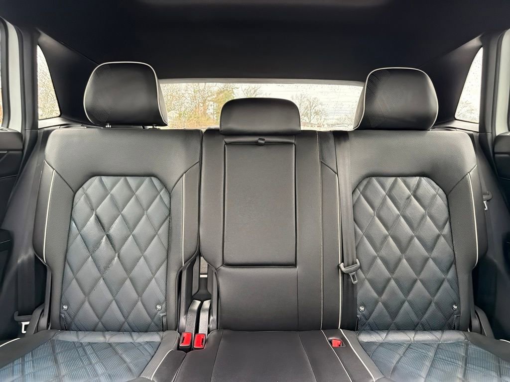 Used 2025 Volkswagen Atlas Cross Sport SEL Premium R-Line image 44