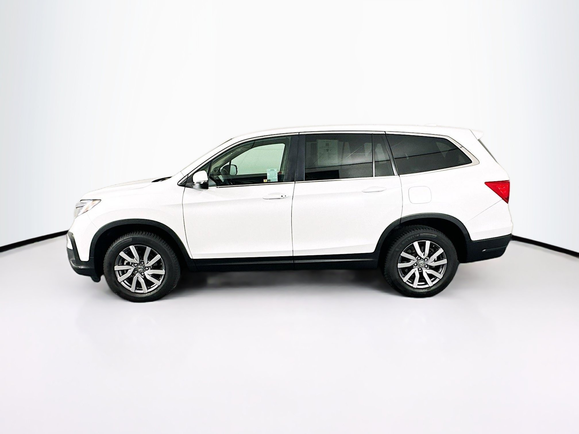 Used 2021 Honda Pilot EX image 4