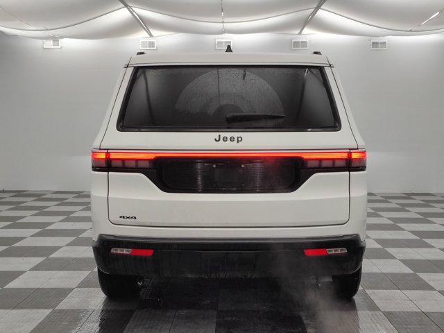 Used 2026 Jeep Grand Wagoneer 4WD w/ Premium Group I image 4