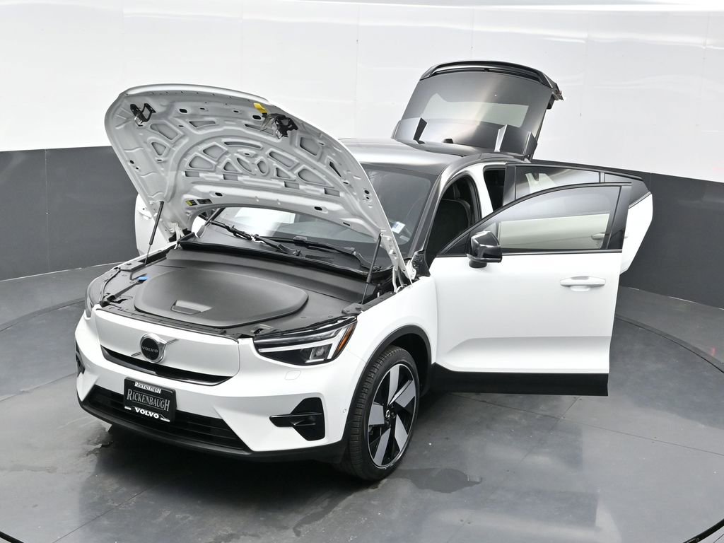 Used 2022 Volvo C40 P8 Recharge Ultimate image 39