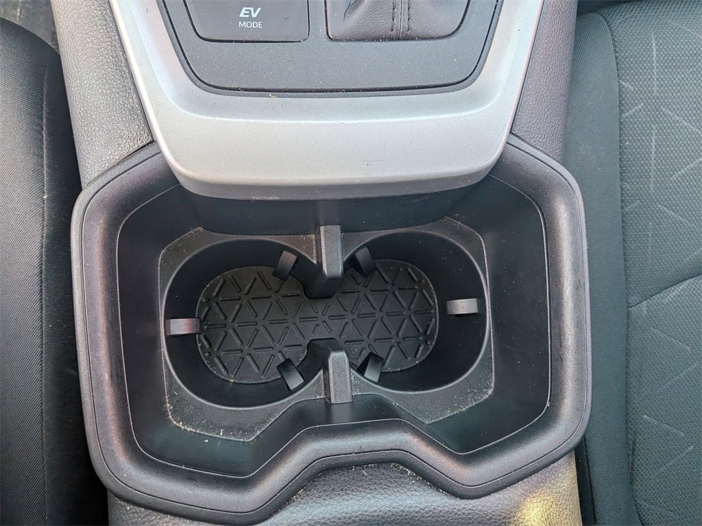 Used 2025 Toyota RAV4 XLE image 20