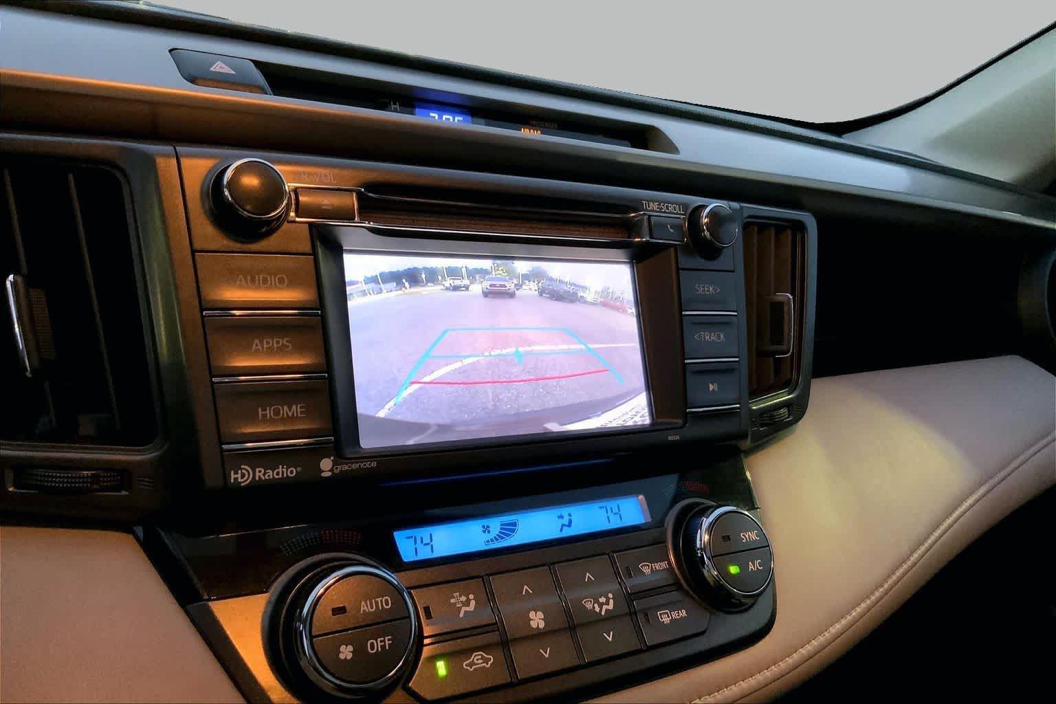 Used 2015 Toyota RAV4 XLE AWD/4WD image 25