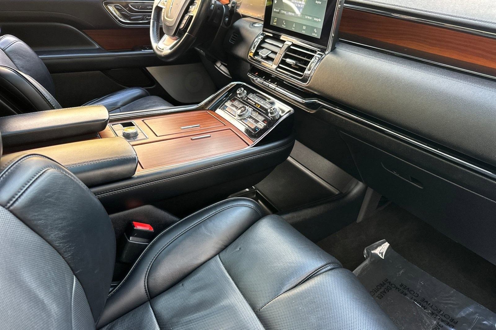 Used 2019 Lincoln Navigator L Reserve w/ Cargo Package image 32