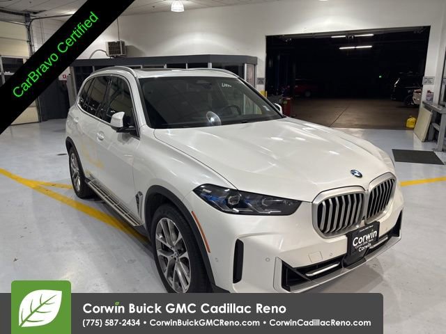 Used 2024 BMW X5 xDrive40i AWD/4WD image 3