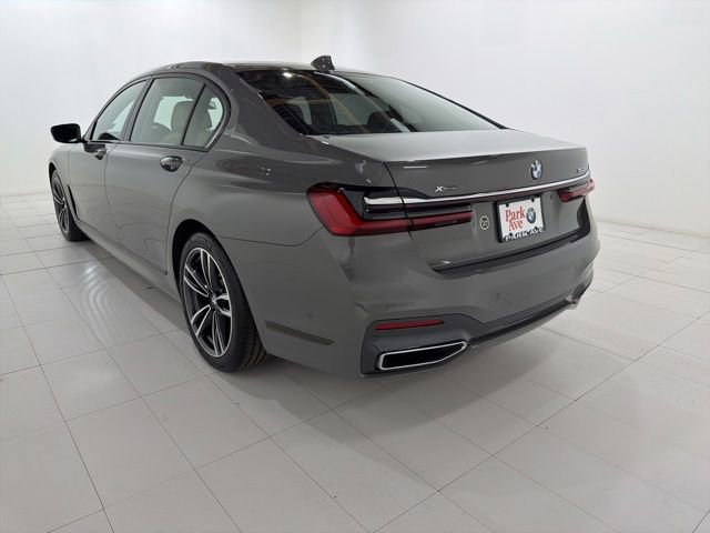 Used 2020 BMW 750i xDrive w/ Executive Package AWD/4WD image 3