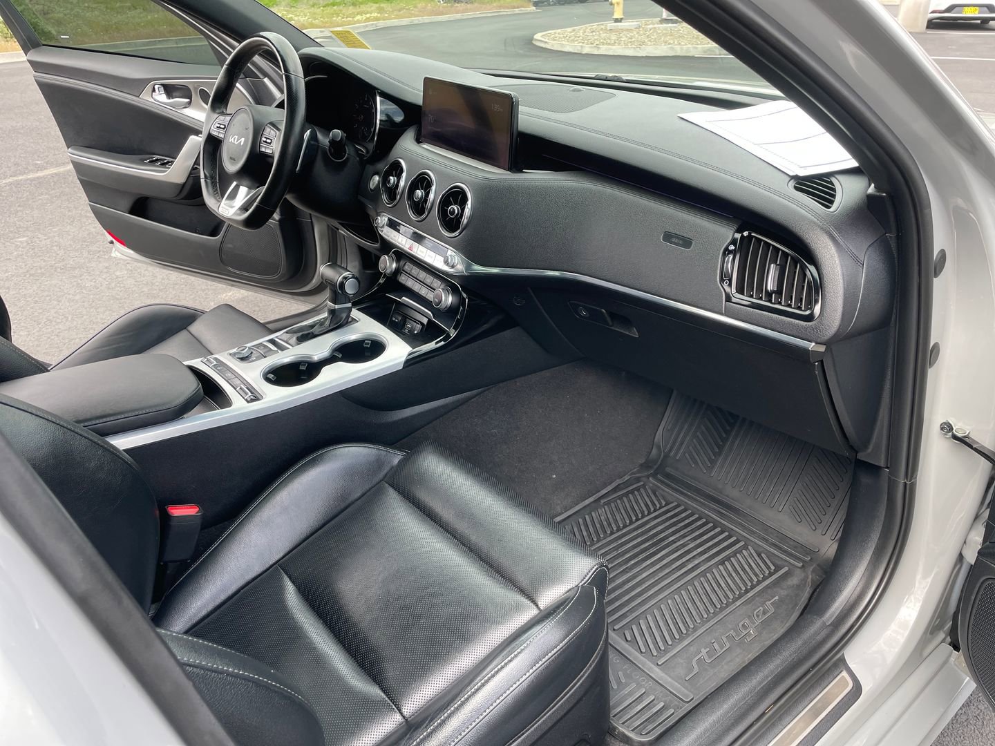 Used 2022 Kia Stinger GT1 AWD/4WD image 17