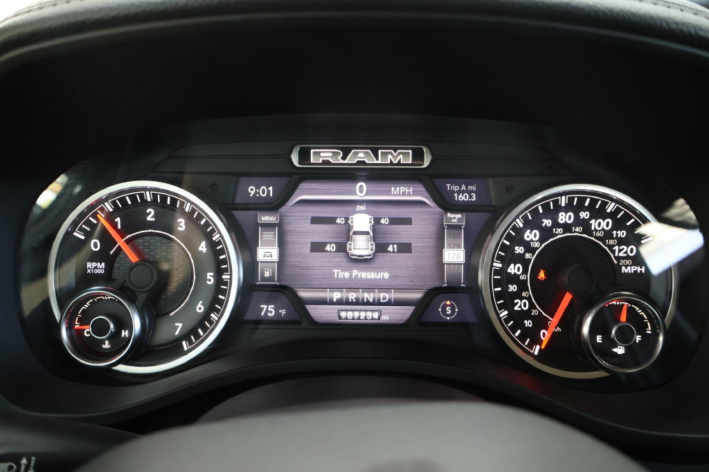 Used 2019 RAM 1500 Laramie AWD/4WD image 33
