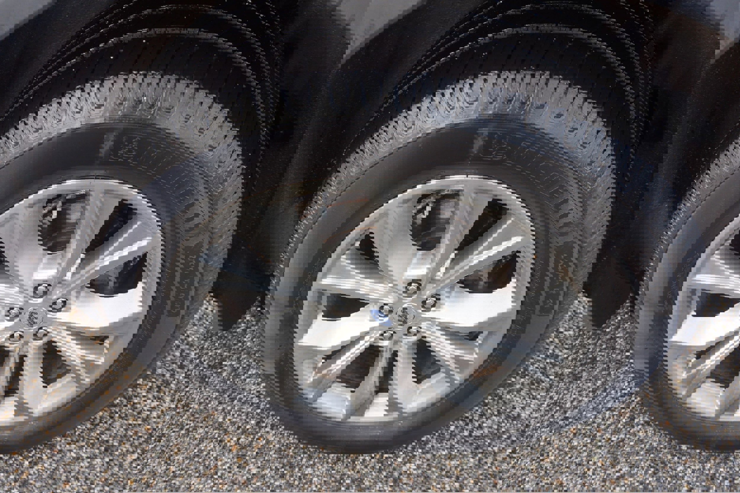 Used 2020 Ford Explorer XLT w/ Equipment Group 202A image 9