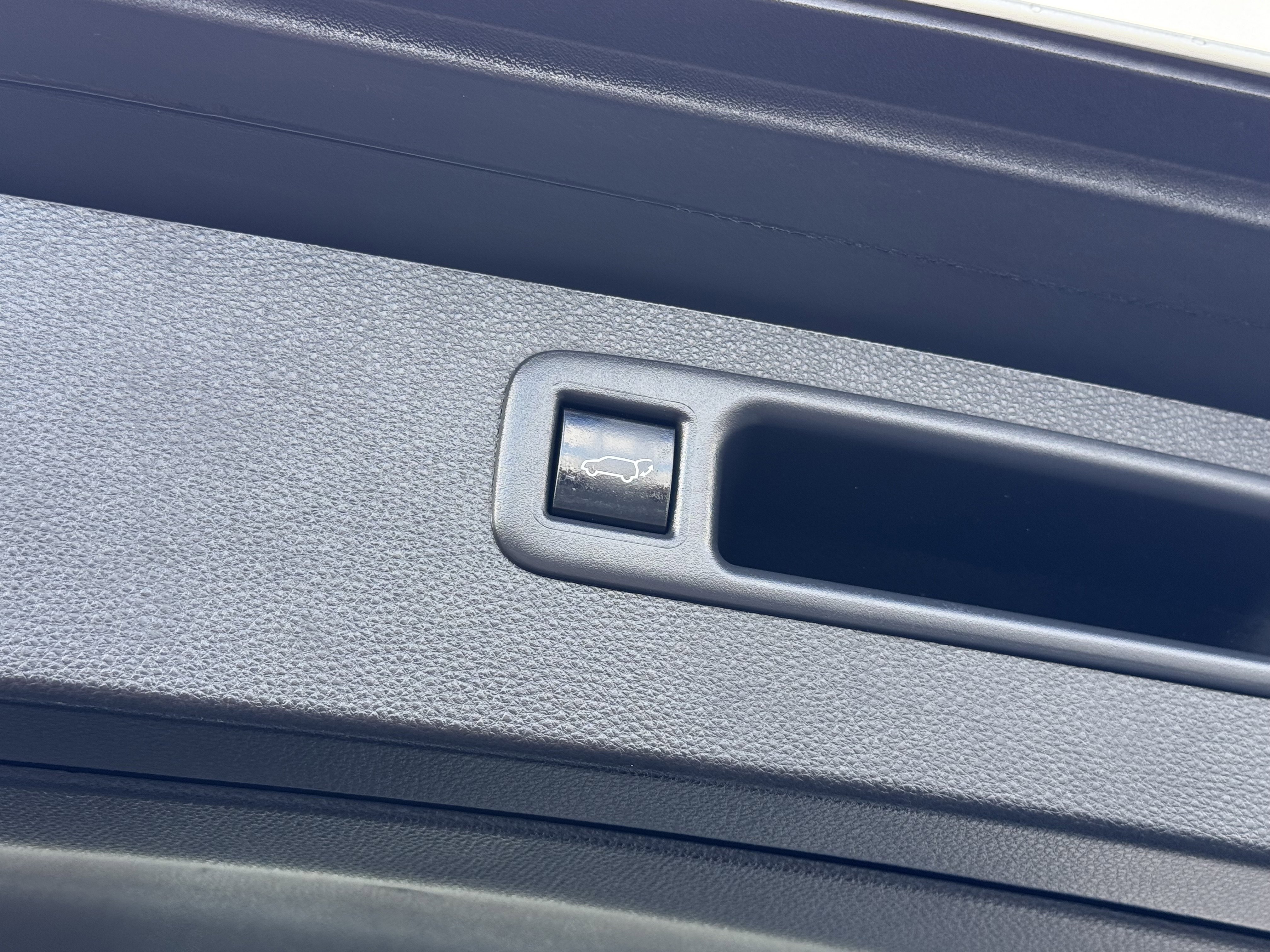 Used 2022 Toyota Highlander XLE image 16