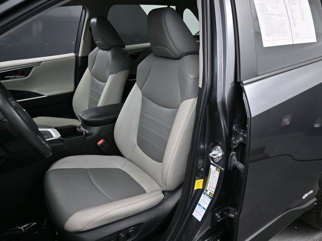 Used 2022 Toyota RAV4 Limited image 13
