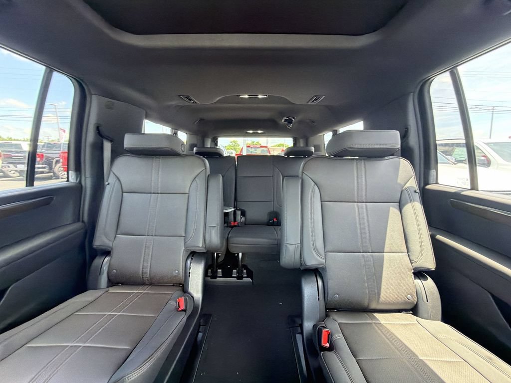 New 2026 Chevrolet Suburban High Country AWD/4WD image 13