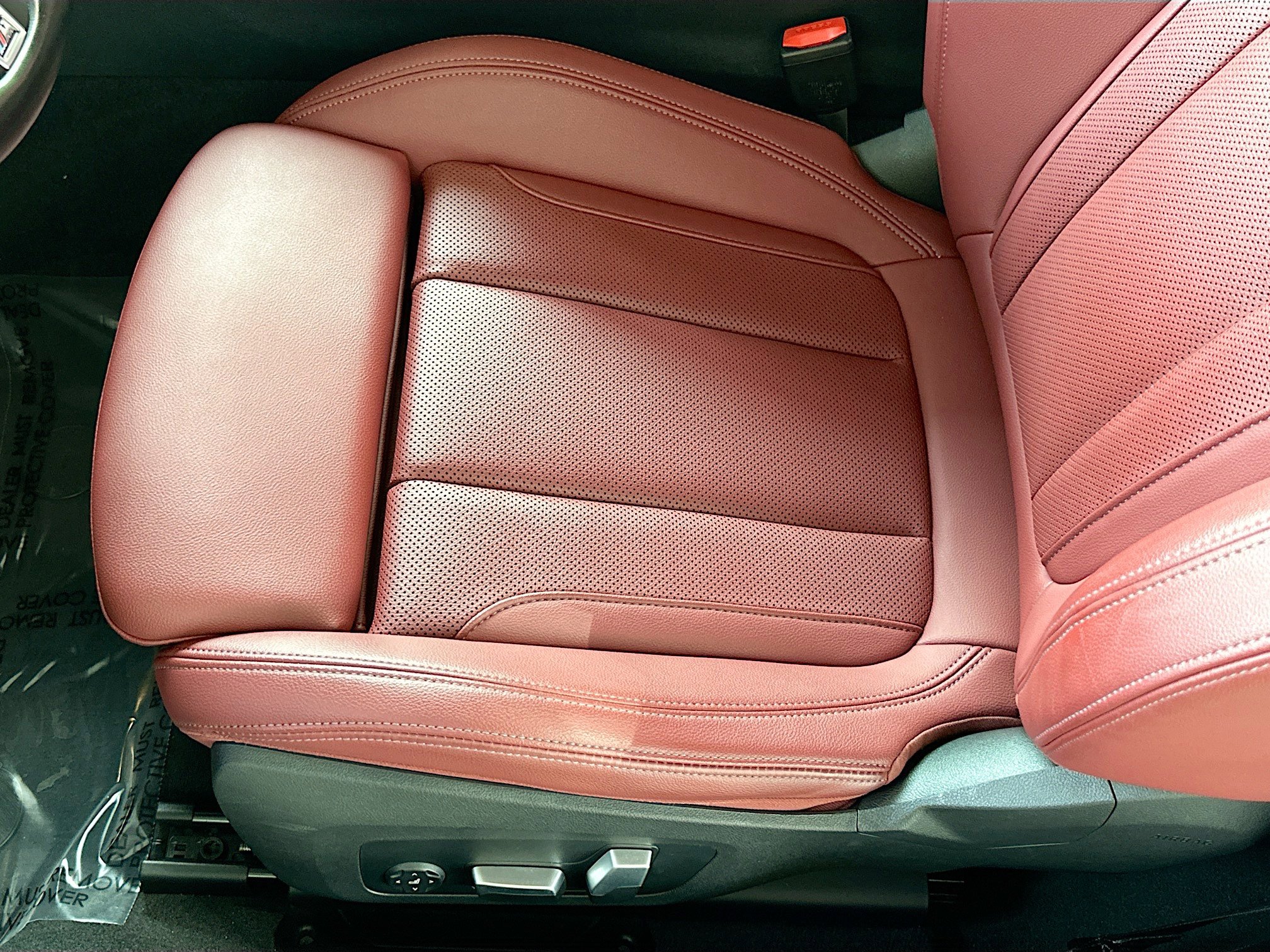 Certified 2024 BMW 440i xDrive Convertible w/ Shadowloine Package image 20