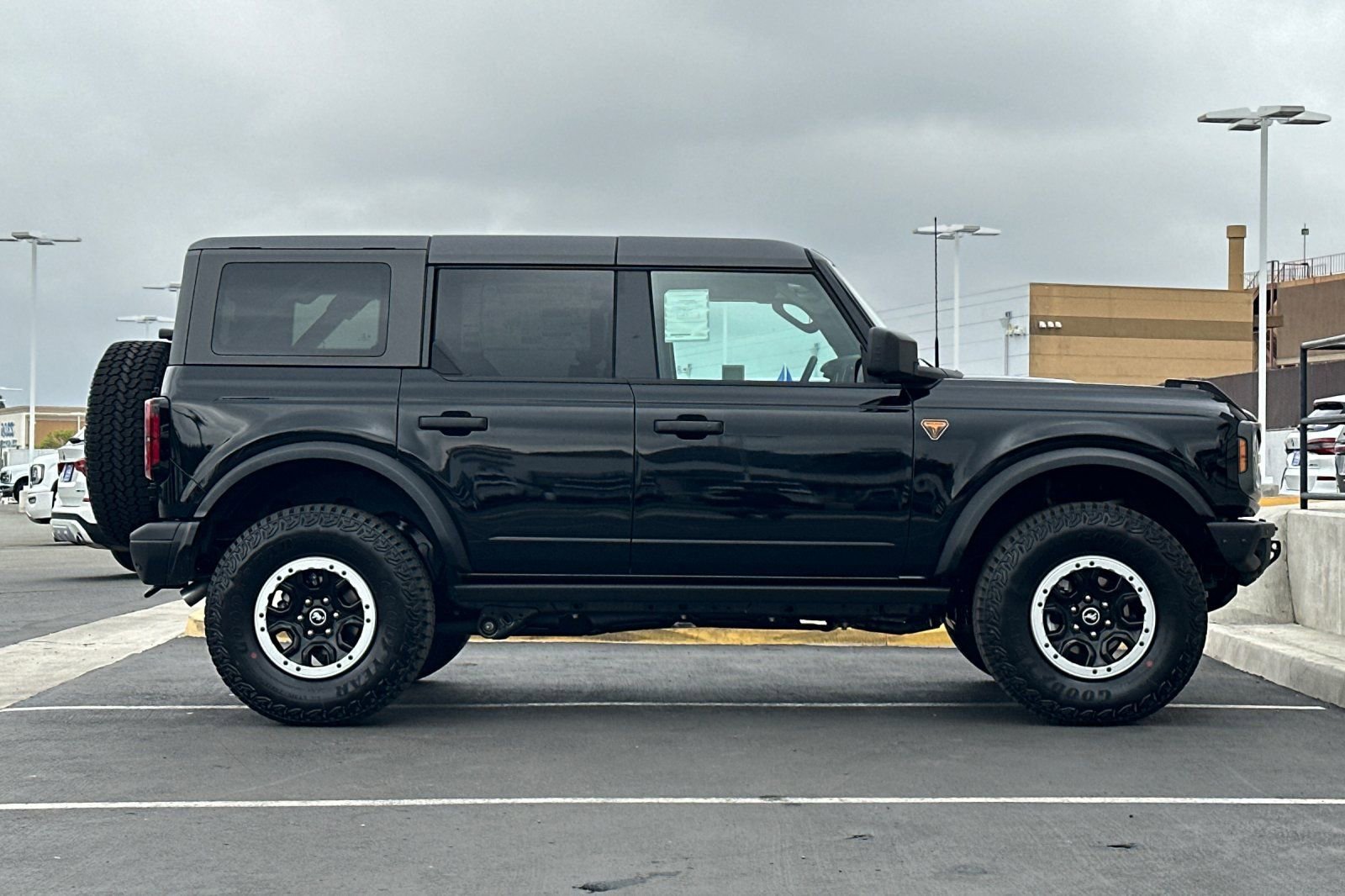 New 2026 Ford Bronco Badlands image 2
