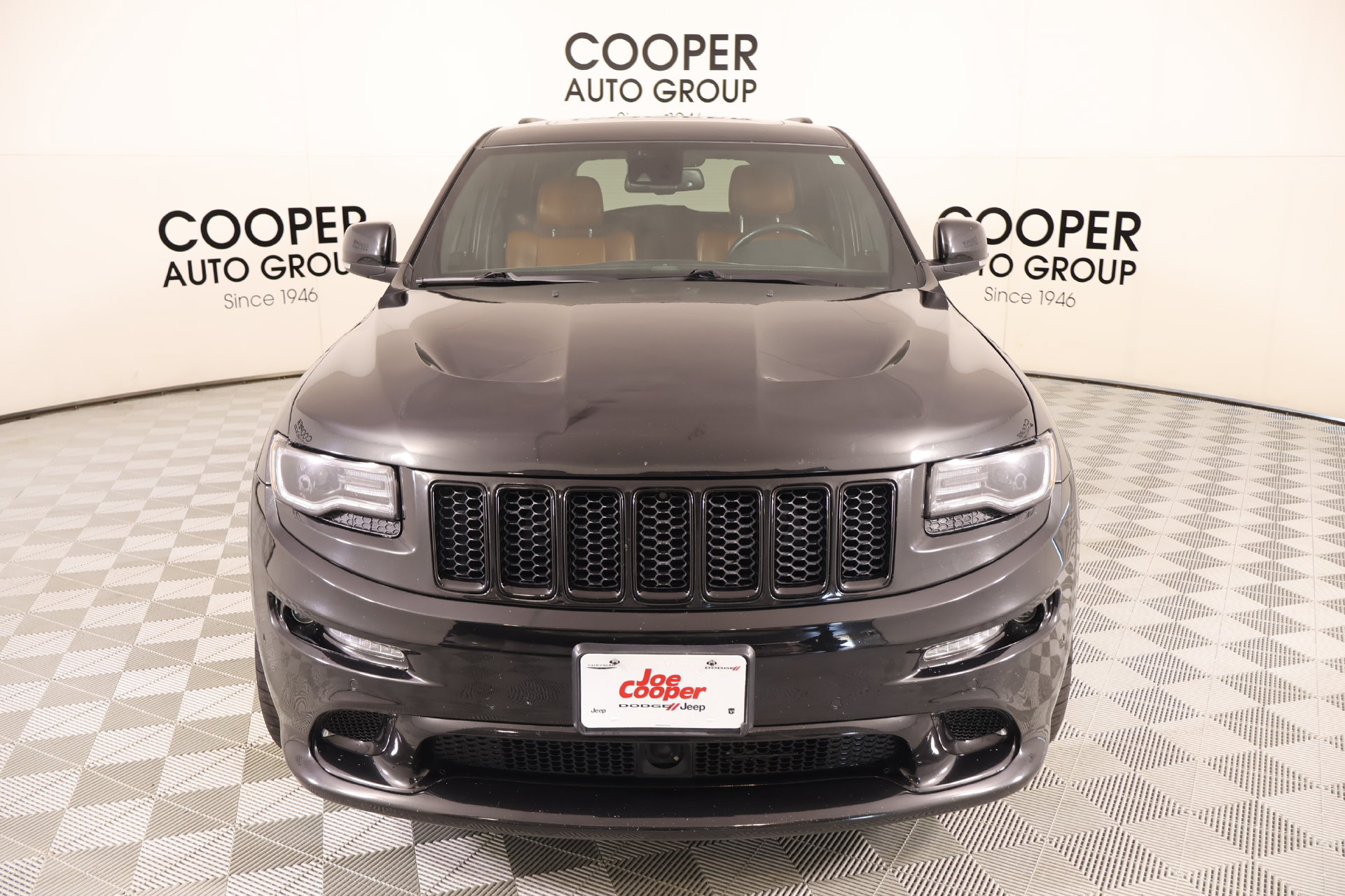 Used 2015 Jeep Grand Cherokee SRT w/ Luxury Group II AWD/4WD image 10