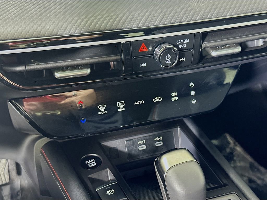 Used 2025 Nissan Kicks SR image 26