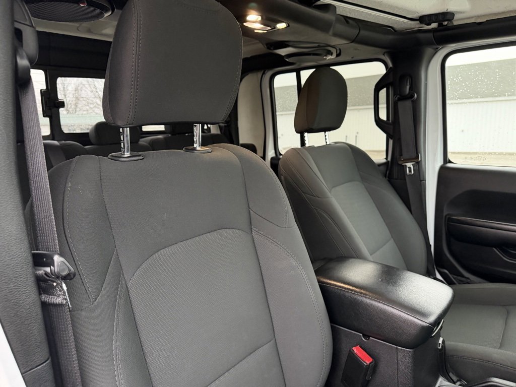 Used 2021 Jeep Gladiator Sport image 23