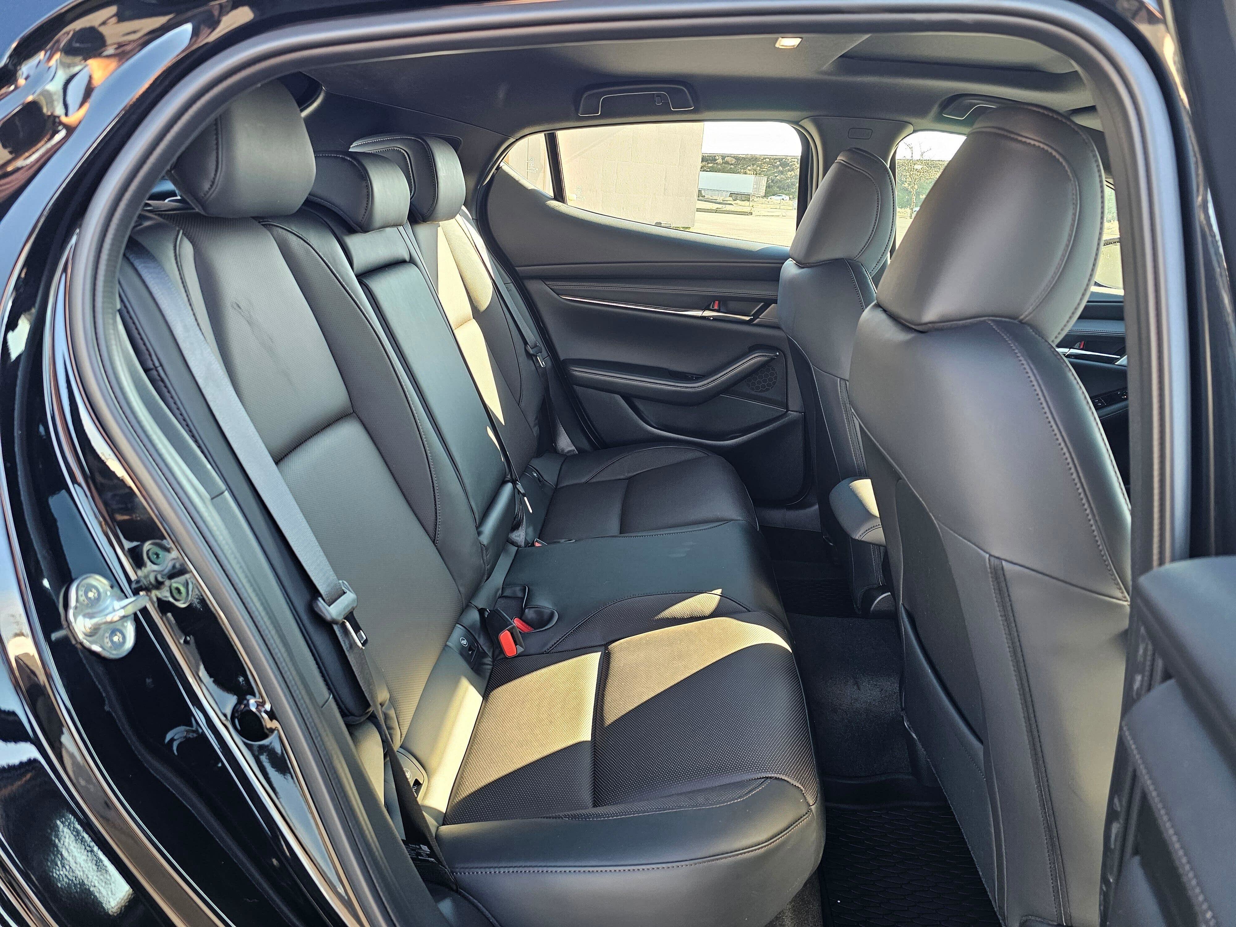 Used 2025 MAZDA MAZDA3 Hatchback w/Premium Plus Pkg image 14