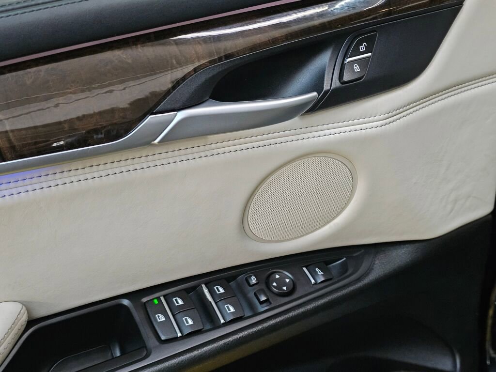 Used 2017 BMW X5 xDrive40e image 24