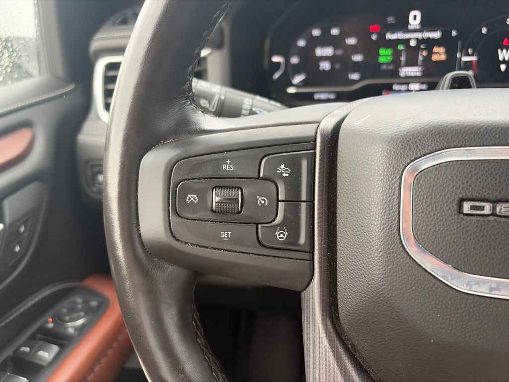 Used 2024 GMC Yukon XL Denali Ultimate w/ LPO, Floor Liner Package AWD/4WD image 23