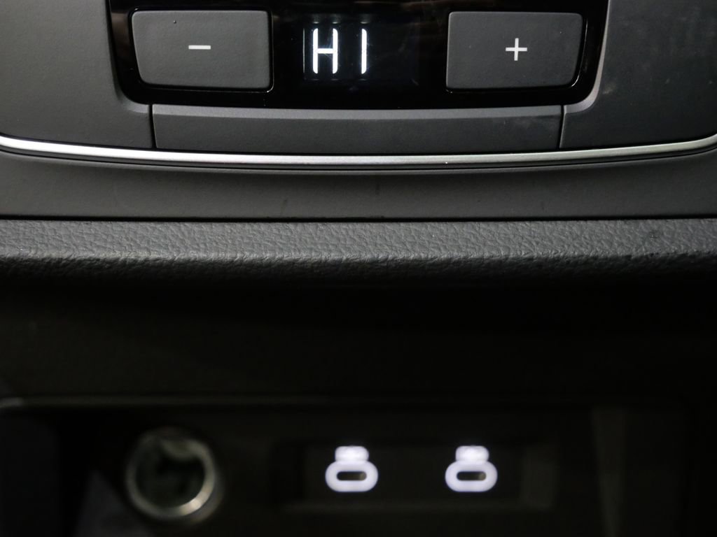 Used 2024 Audi Q7 2.0T Premium Plus image 24