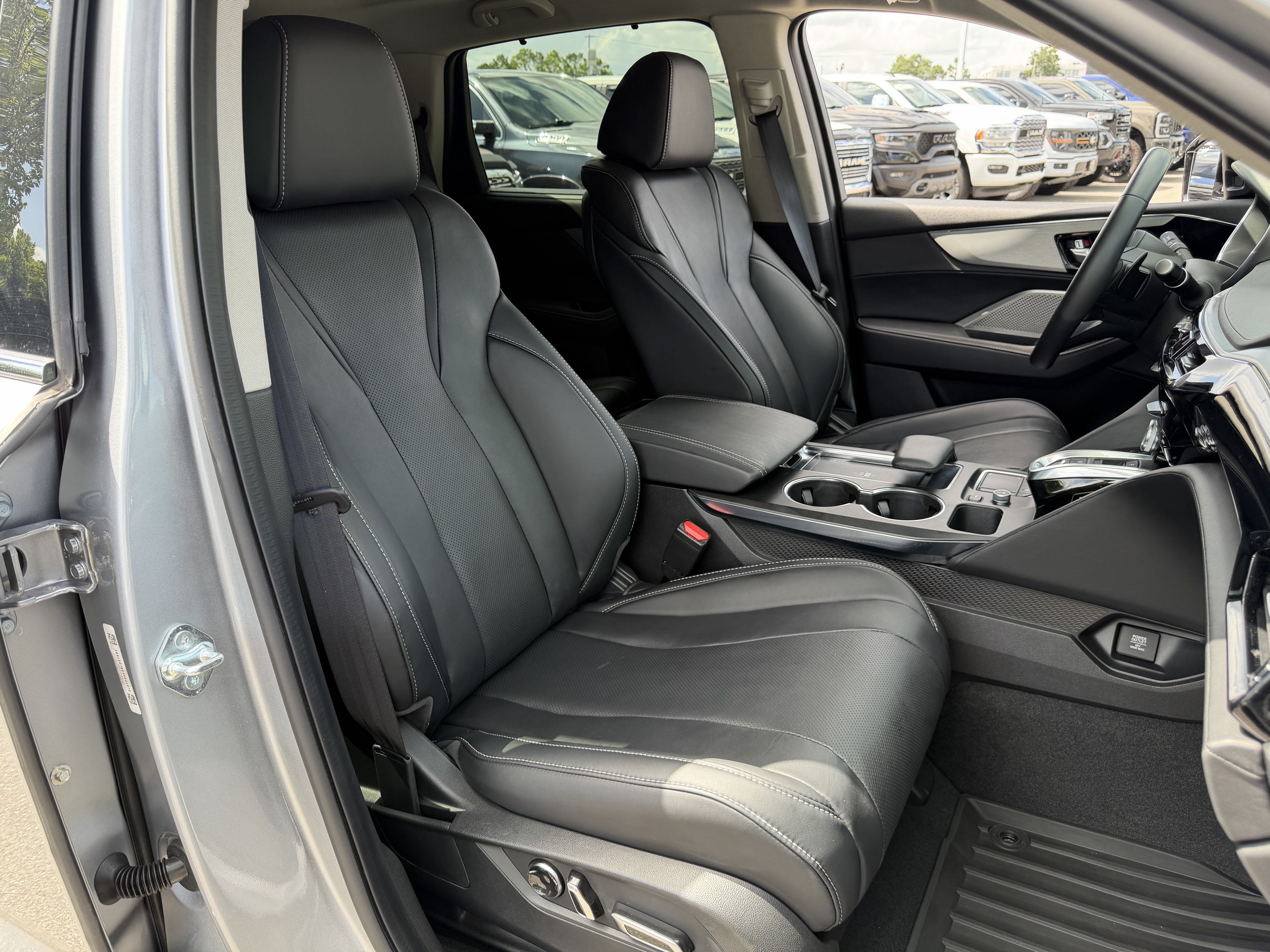 Used 2024 Acura MDX w/ Technology Package FWD image 36