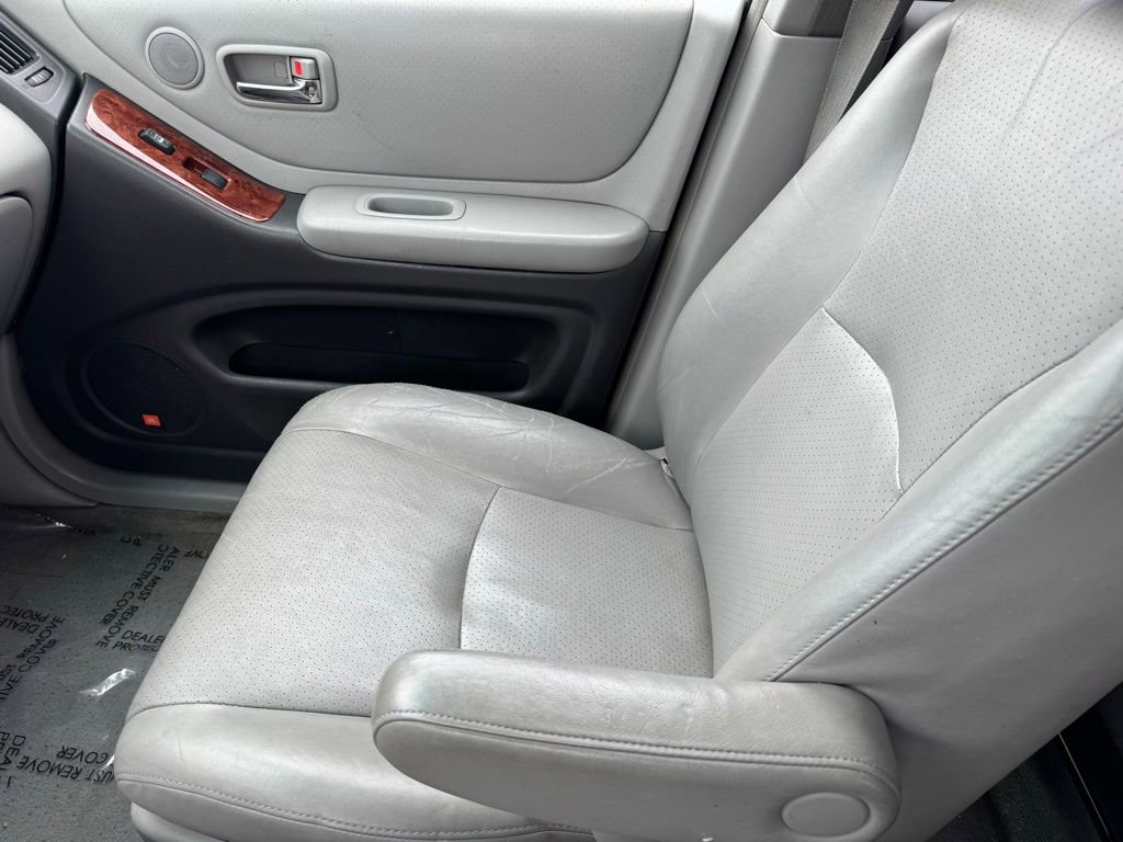 Used 2006 Toyota Highlander 4WD V6 w/ 3rd Row image 22