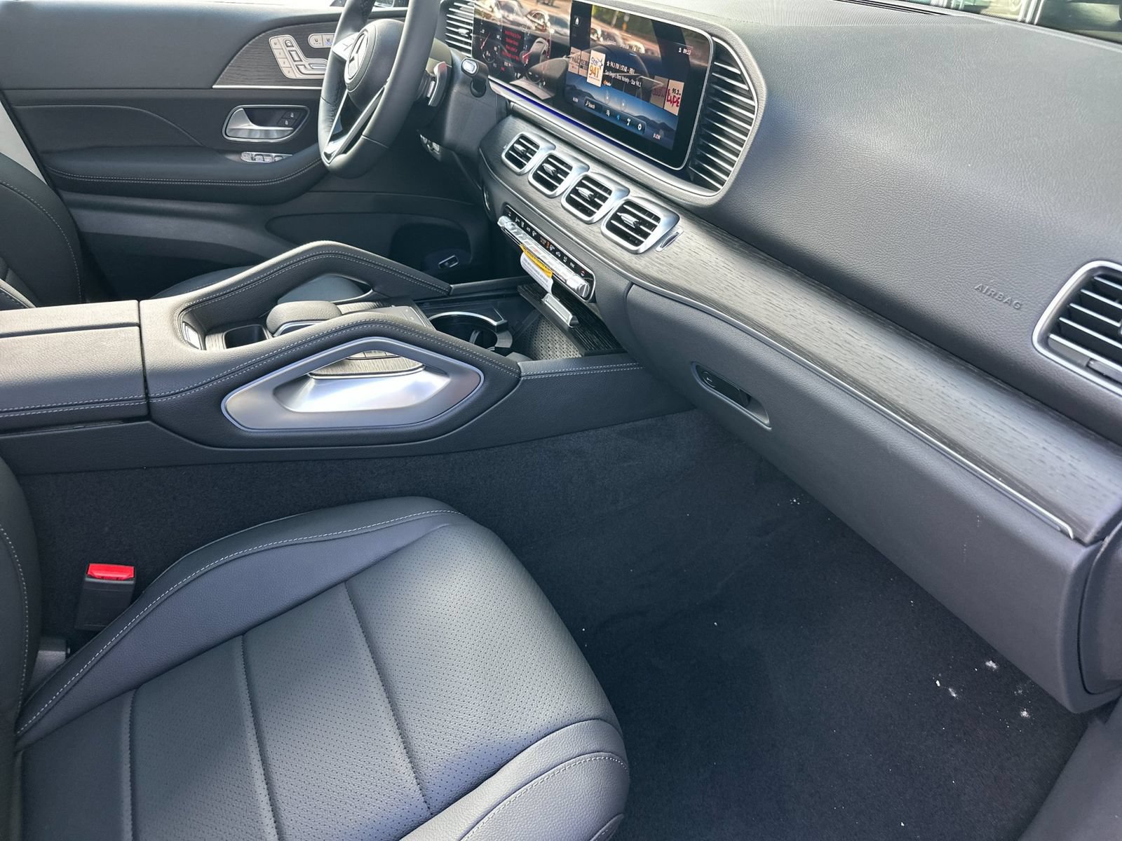 New 2026 Mercedes-Benz GLE 450 4MATIC image 16