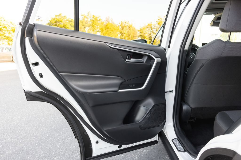 Certified 2024 Toyota RAV4 XLE w/ Convenience Package FWD image 32