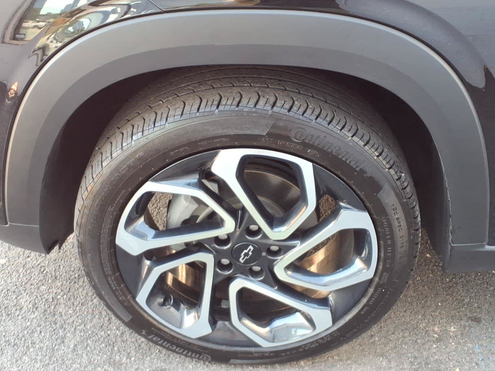 Used 2025 Chevrolet Trax RS w/ Driver Confidence Package FWD image 8