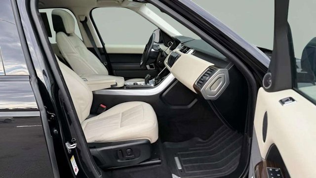 Used 2020 Land Rover Range Rover Sport HSE image 15