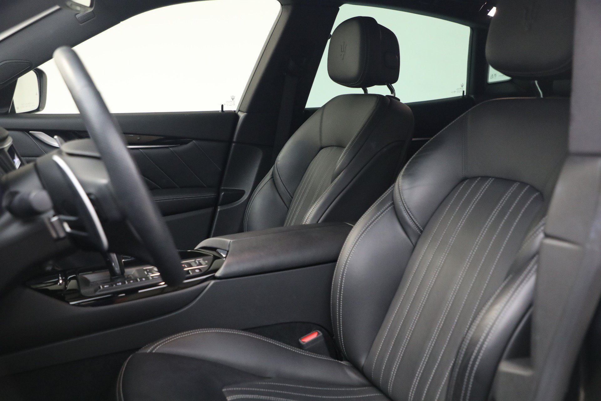 Certified 2023 Maserati Levante GT AWD/4WD image 18