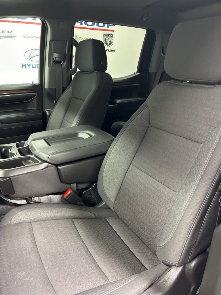 Used 2024 Chevrolet Silverado 1500 RST w/ Protection Package image 9