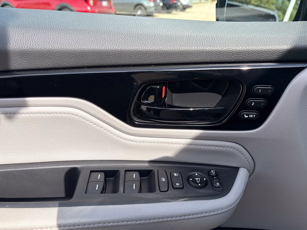 Used 2019 Honda Odyssey Elite image 12