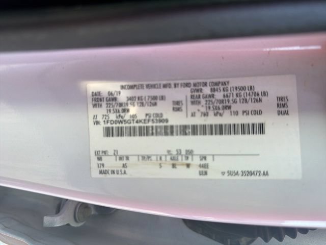Used 2019 Ford F550 2WD Crew Cab Super Duty image 23