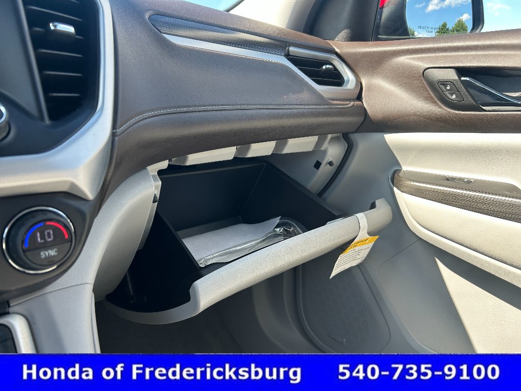 Used 2022 GMC Acadia SLT w/ Technology Package AWD/4WD image 25